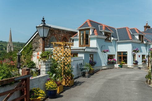 4 Star bed and breakfast accommodation in Kidwelly Carmarthenshire